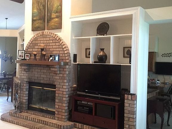 Fireplace with built-ins