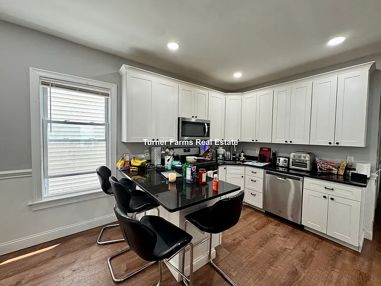 38 Crescent Ave #1A — Photo 1