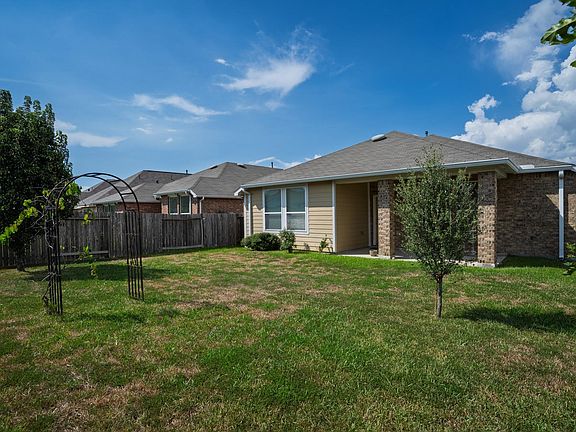 4th image of 16103 Philippa Creek Way