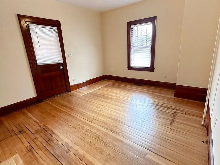 44 Drew St — Photo 10