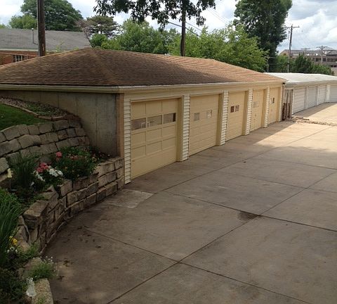 2nd image of 127 Wedgewood Dr #127