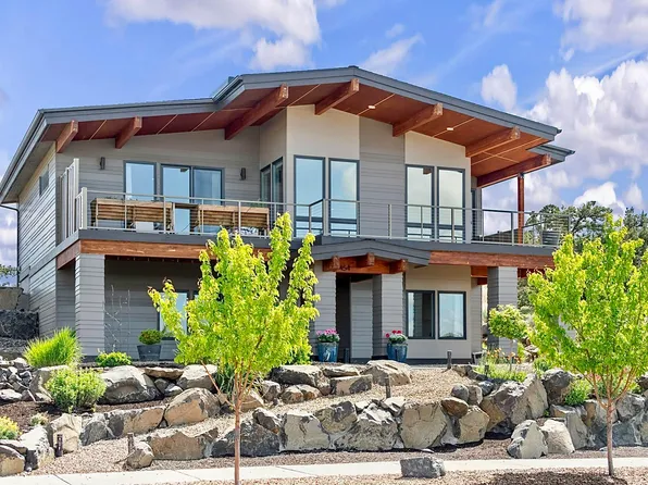 454 SE Manzanita Dr, Madras, OR 97741