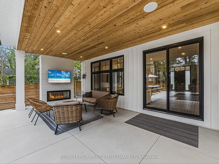 2057 Salvator Blvd — Photo 48
