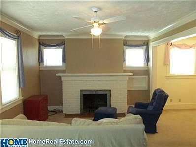 4th image of 1011 Elmwood Ave