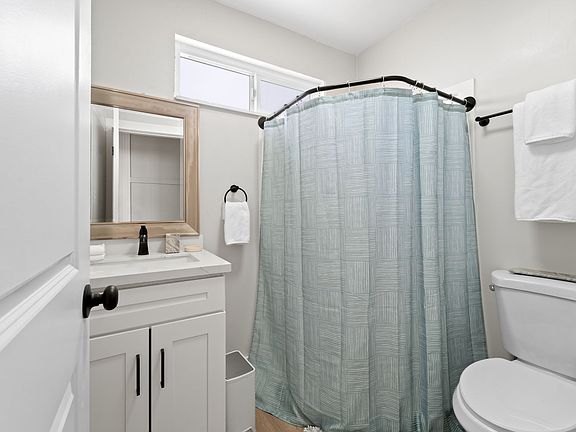 5th image of 2174 Logan Ave Unit C