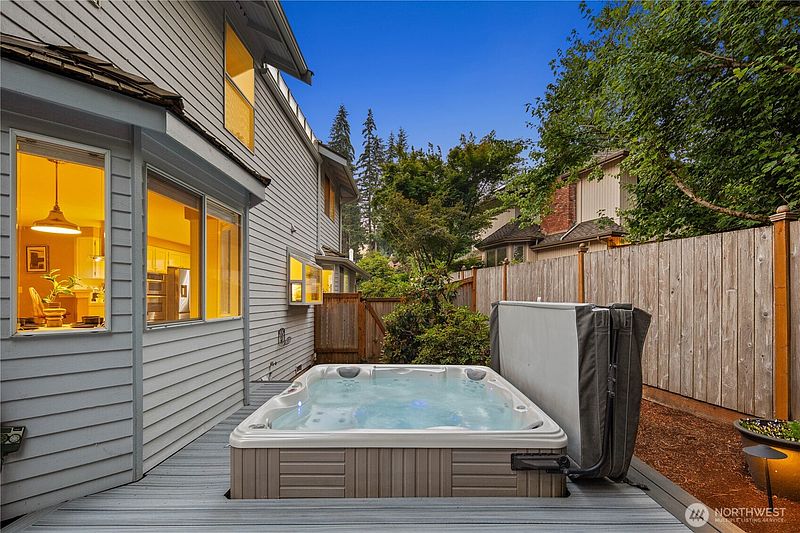 5th image of 12138 NE 166th Place