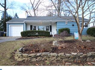 16 Glen Stewart Dr, Ewing, NJ 08618
