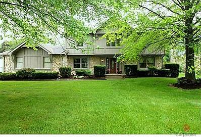 1st image of 939 Hawthorne Dr