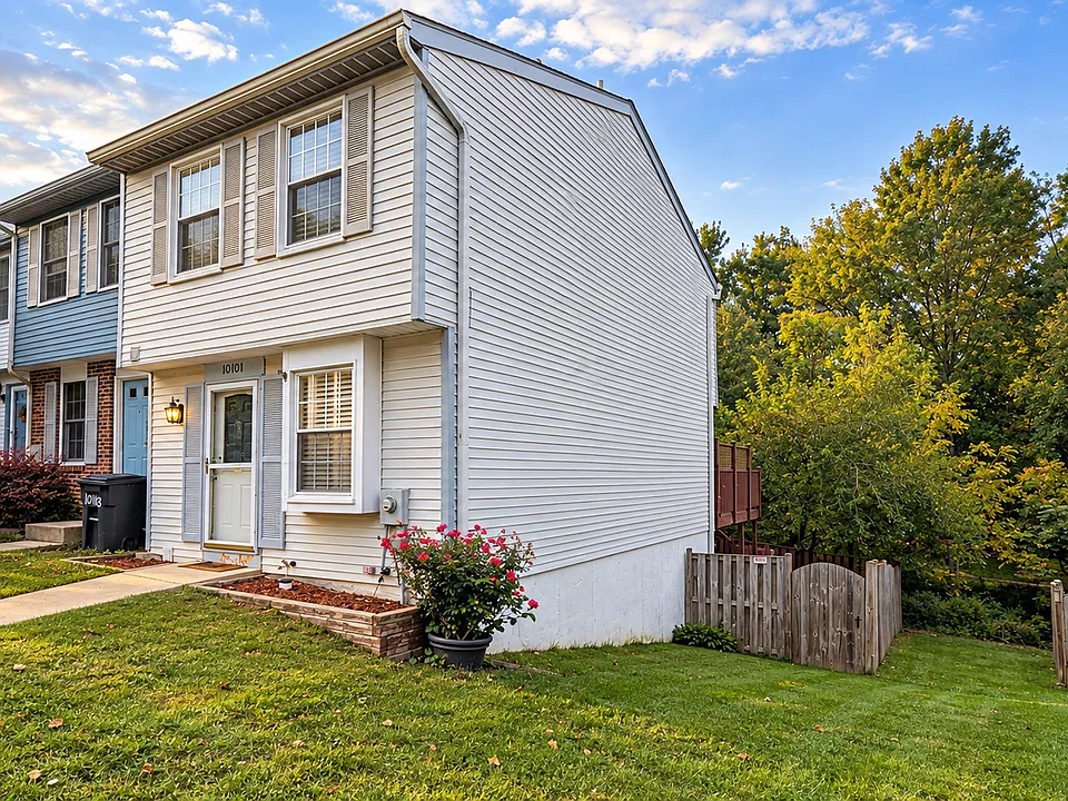 10101 Shelldrake Cir