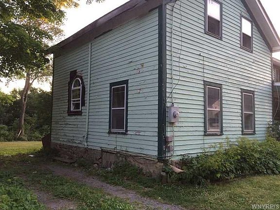 3rd image of 258 Clinton St