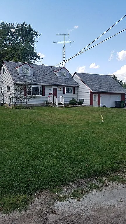 915 Wall St photo 1