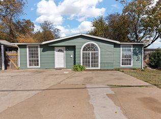 4125 Martin St, Fort Worth, TX 76119