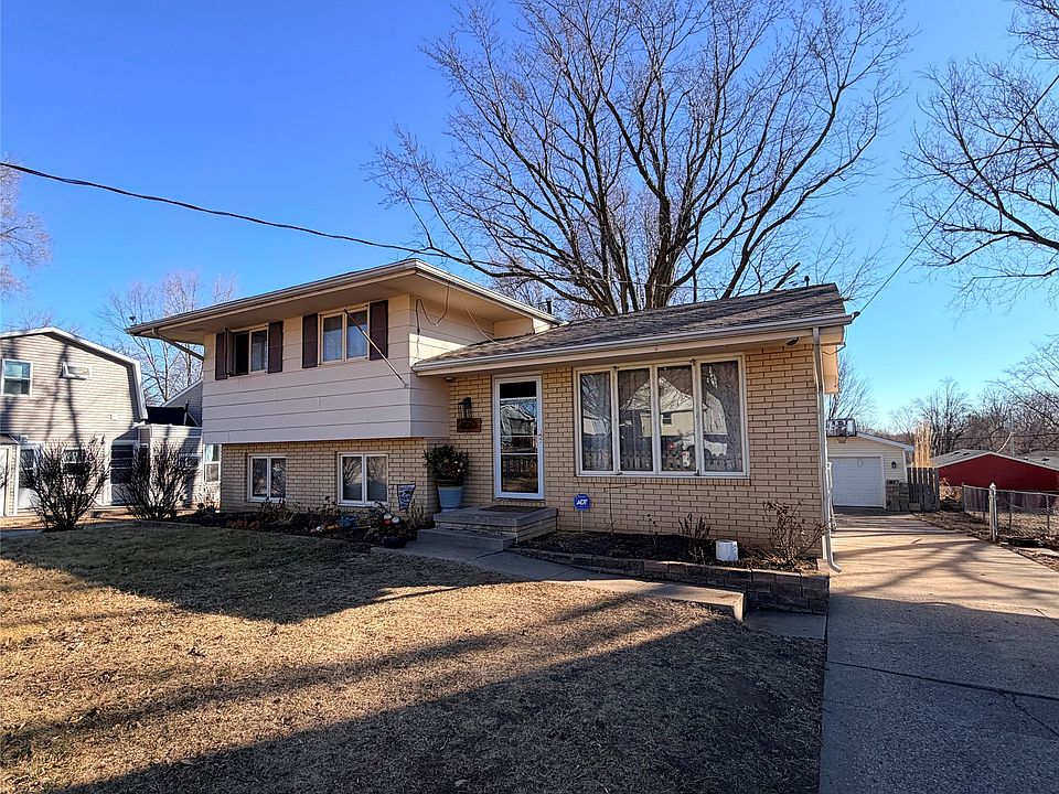 1st image of 4127 55th St