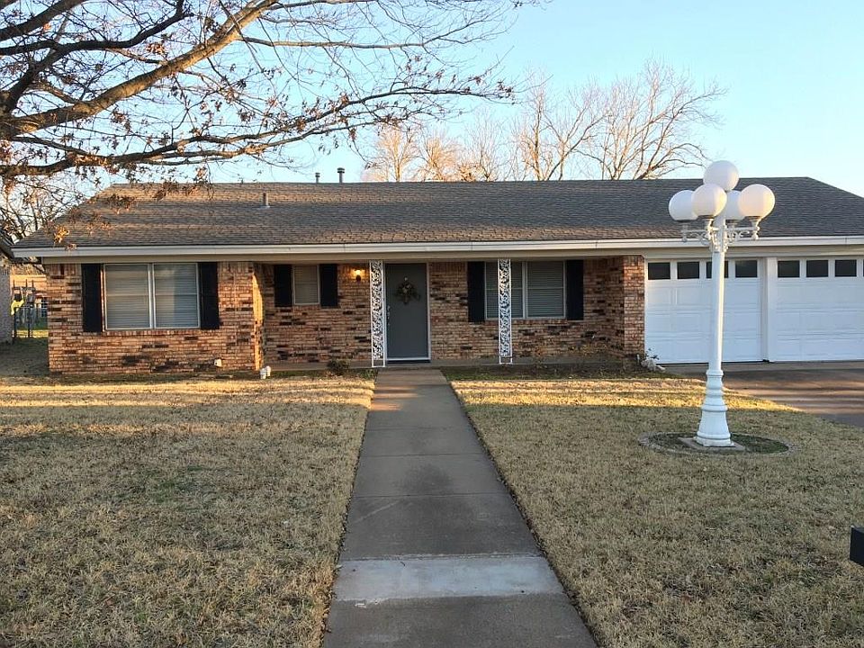 1st image of 1301 Hemphill Dr