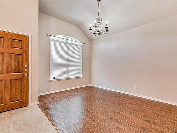 3rd image of 9704 Pasatiempo Dr