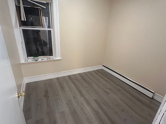 3rd image of 238 Wilkinson Ave