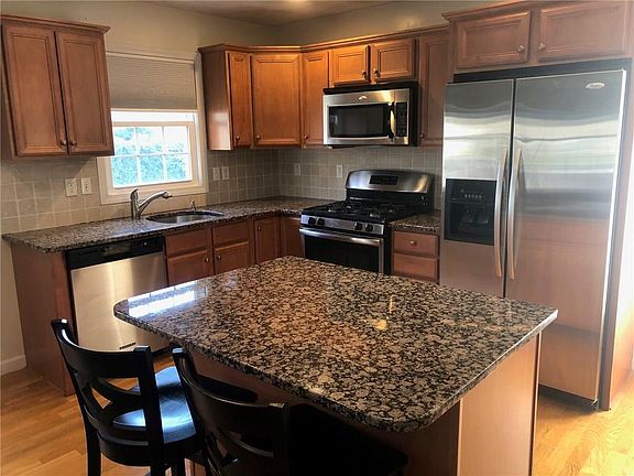 4th image of 881 Greenwich Ave Unit 38H