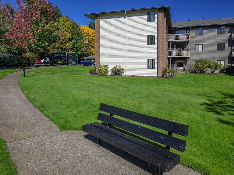 Creekside Village Retirement Residence — Photo 27