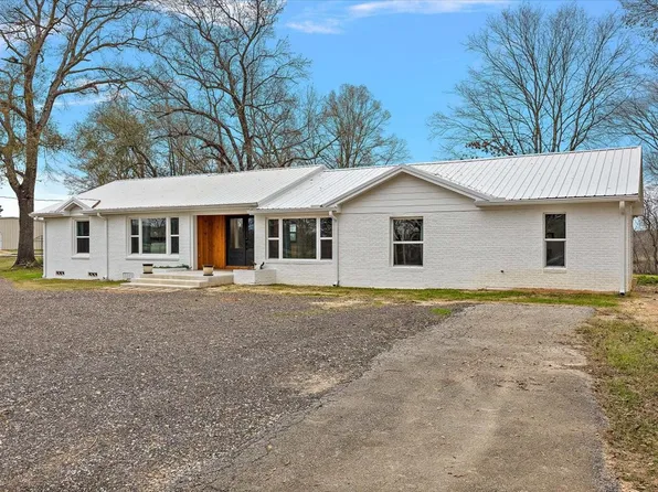 4079 State Highway 87 S, Center, TX 75935