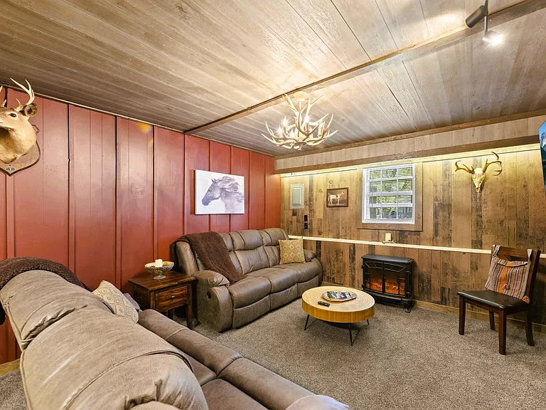 1024 S Ash St — Photo 29