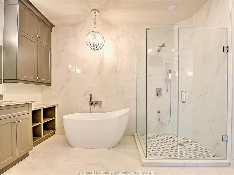 1225 Riverside Dr E #101 — Photo 23
