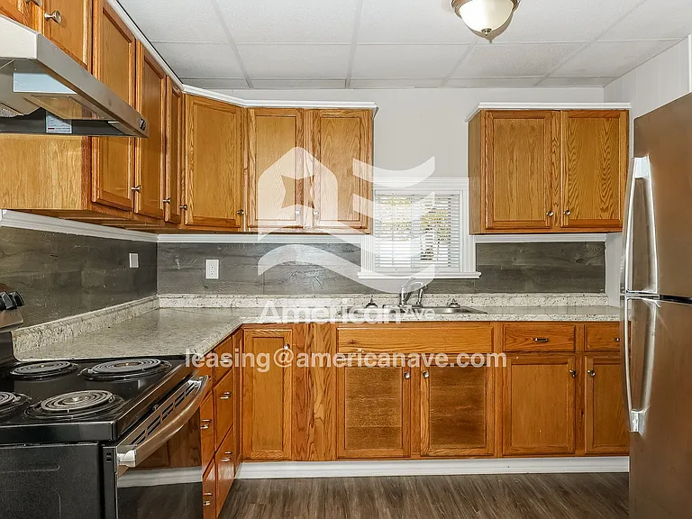 37636_009_wm_-_kitchen_13028022.jpg