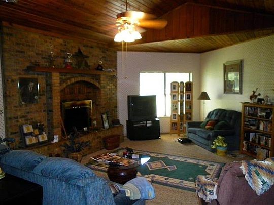 3rd image of 132 Cedar Bnd