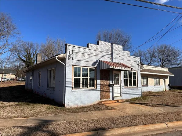 425 E Depot St, Mocksville, NC 27028