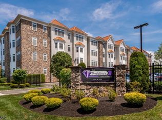 102 E Elizabeth Ave APT 211, Linden, NJ 07036