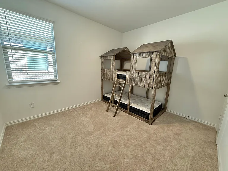 5119 Penrose Dr — Photo 16