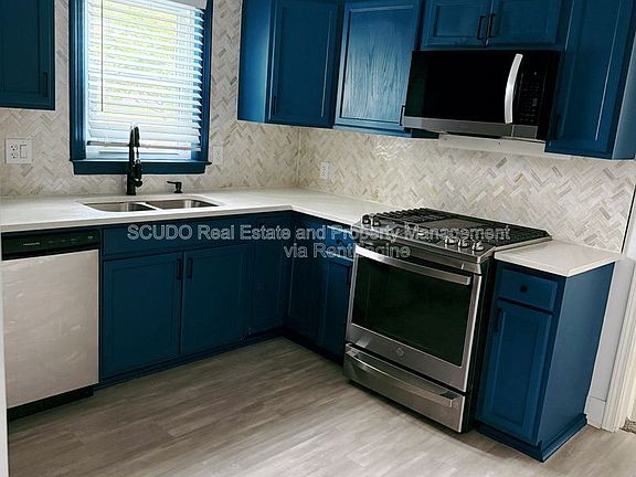 3rd image of 746 Locust Ave