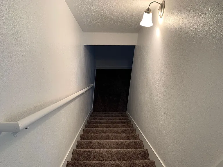 399 W 200 N — Photo 28
