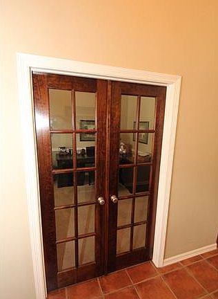5th image of 2708 Plantation Dr