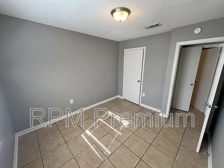 5143 Baker Blvd #C — Photo 12