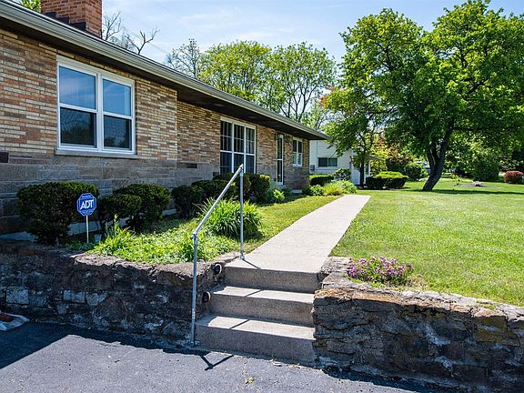 4th image of 11134 Sharon Meadows Dr