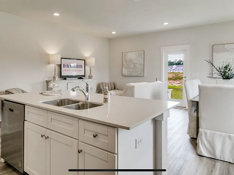 4051 Pendragon Cir — Photo 7