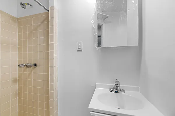 Rented by REAL New York | media 3