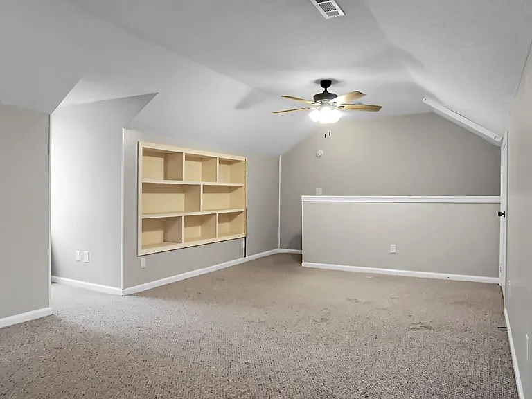 117 Saint Awdry St — Photo 23