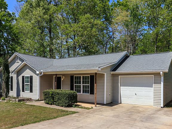 3rd image of 312 Thorn Thicket Way