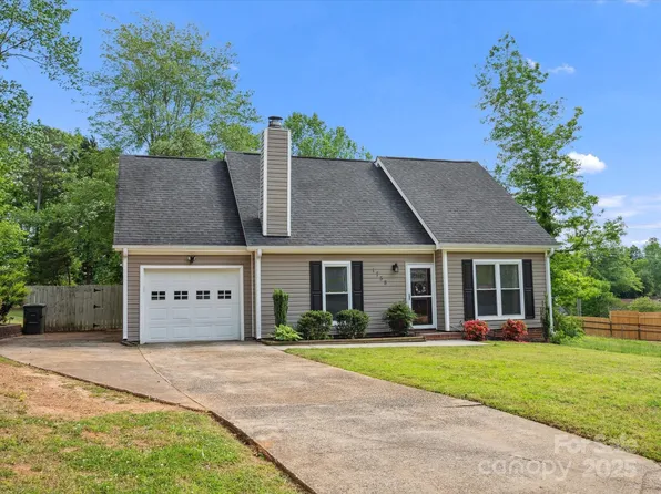 1758 Bridlewood Ct, Gastonia, NC 28054