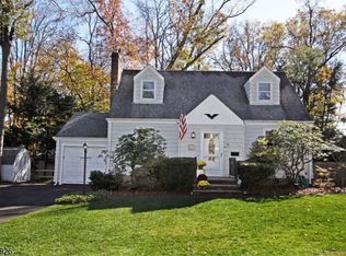 14 Maple Way, Mountain Lakes, NJ 07046