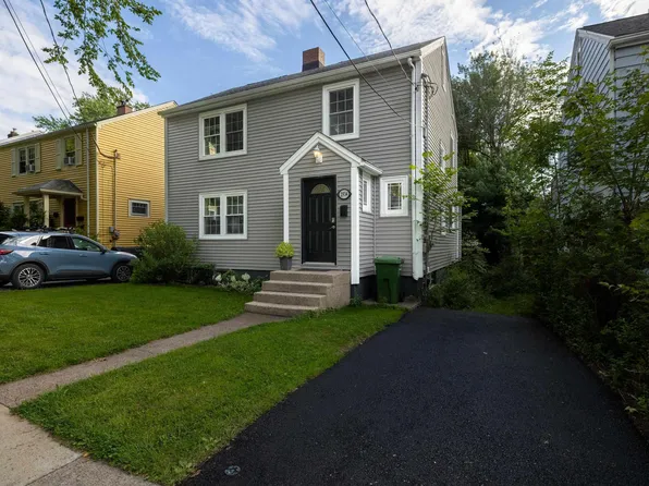 2934 Oxford St, Halifax, NS B3L 2W1