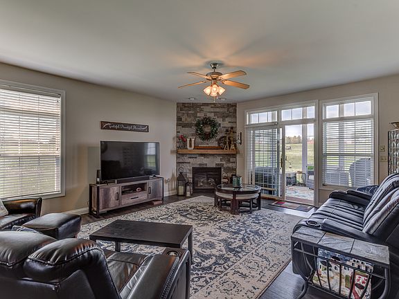 2nd image of 2689 Eagle View Dr #A