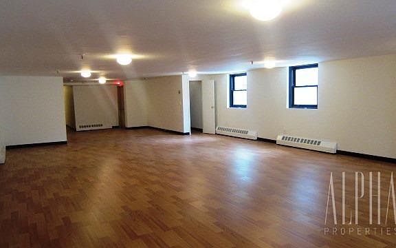 3rd image of 6 Chatham Sq APT 3R