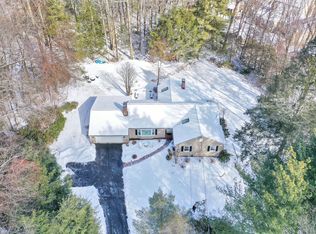 34 Candlewood Ln, Avon, CT 06001