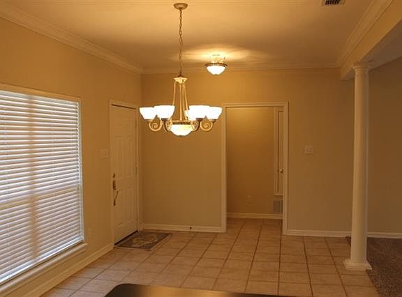 3rd image of 175 Oak Hill Ln