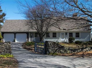 456 Sandy Point Ave, Portsmouth, RI 02871