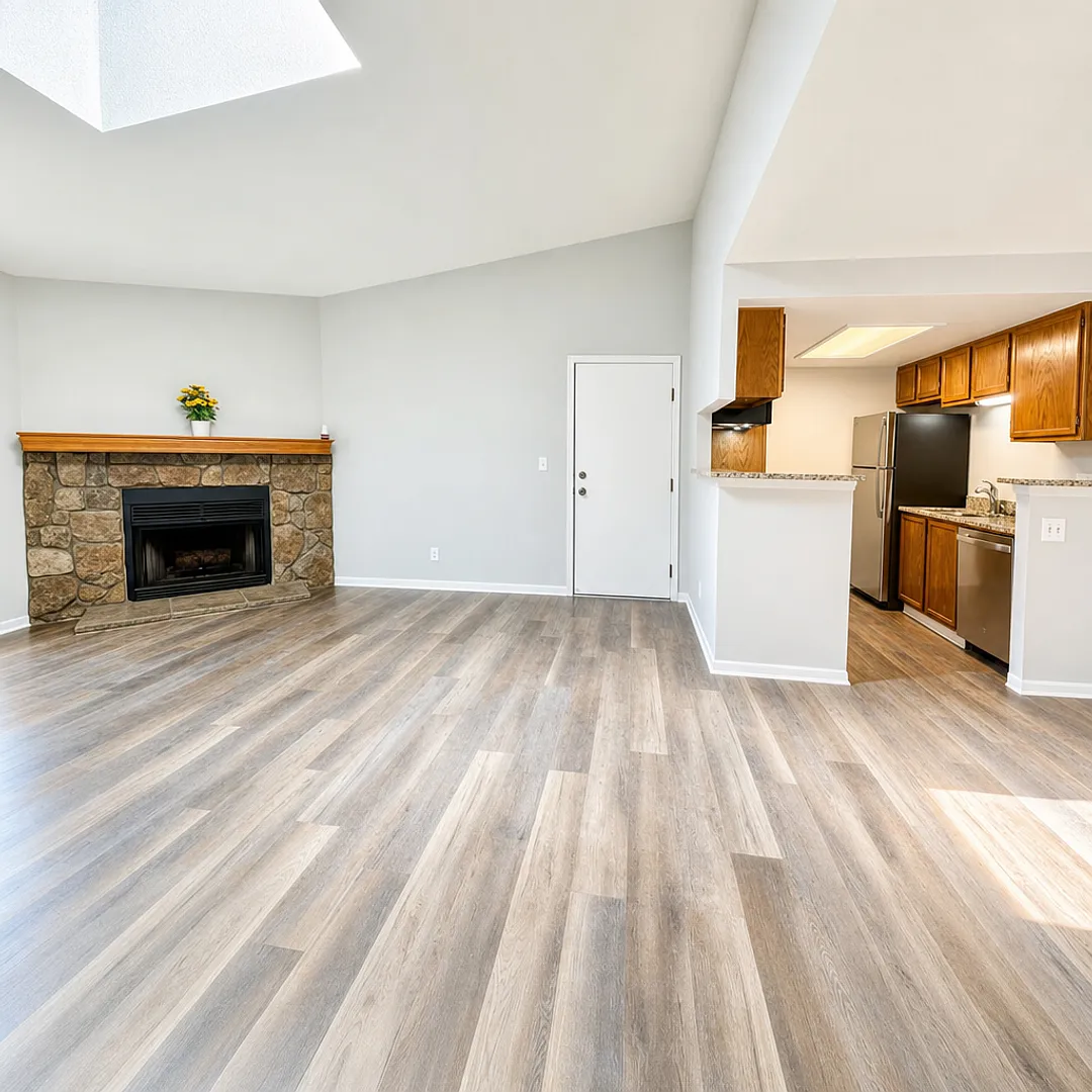 Beautifully Remodeled | 1 Bed 1 Bath | Pet Friendly — Photo 4