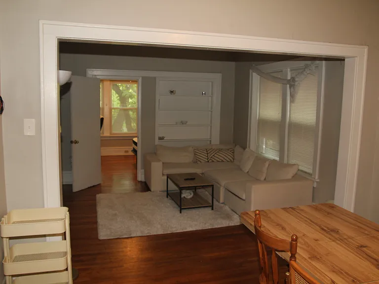6605 Kingsbury Ave #2E — Photo 2