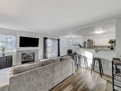 636 Yacht Harbor Dr UNIT 102, Las Vegas, NV, 89145